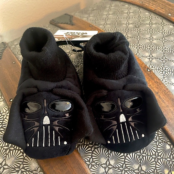 STAR WARS Darth Vader Slippers - Picture 1 of 6